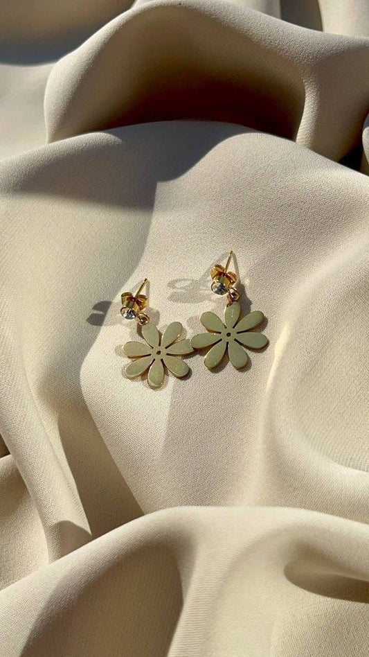 Floral sparkle earrings