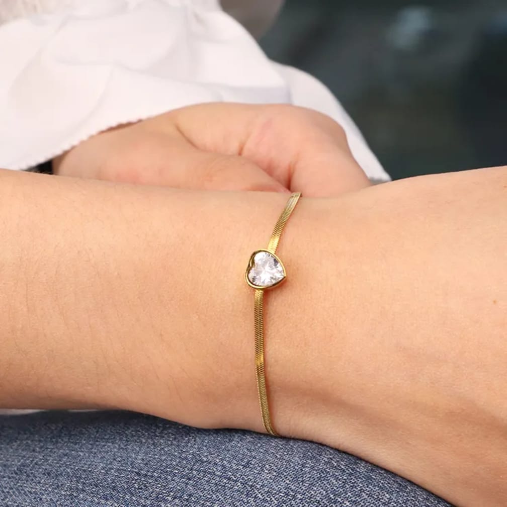 Heart glow bracelet