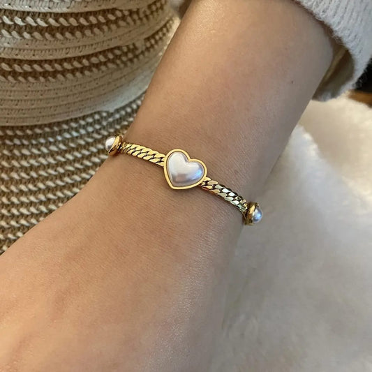 Pearly bracelet
