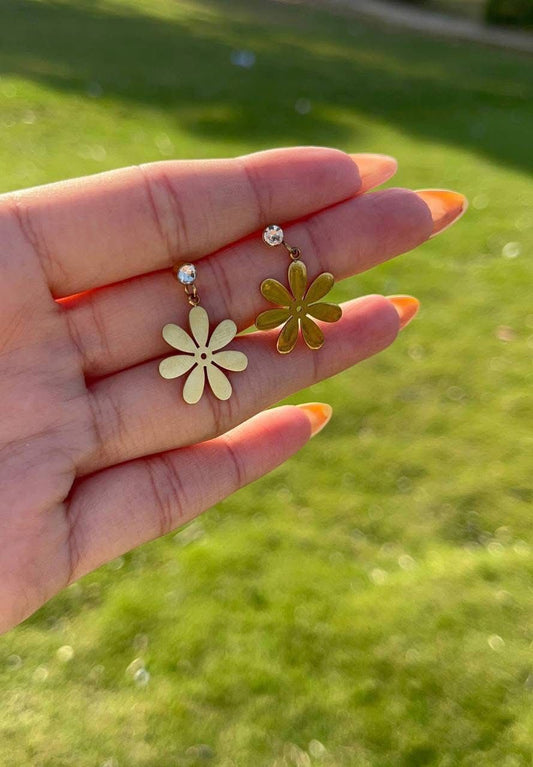 Floral sparkle earrings