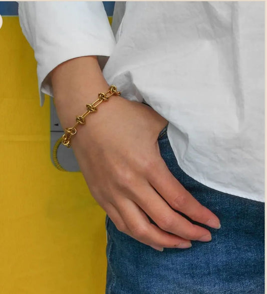 Knotted bracelet