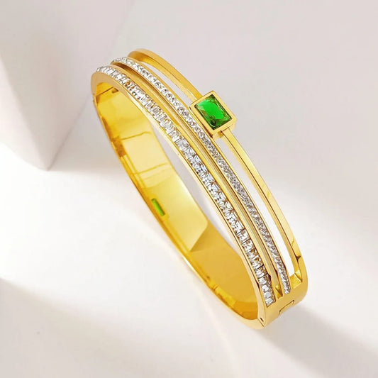 Emerald stone handcuff