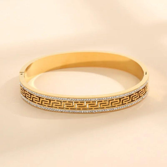 Maze handcuff